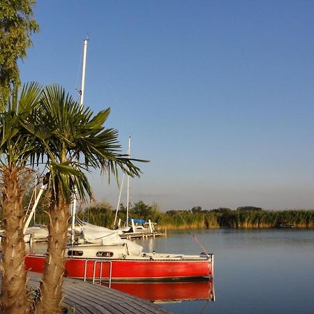 Hoteldorf Seepark Weiden 维登埃姆斯 外观 照片