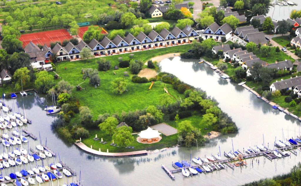 Hoteldorf Seepark Weiden 维登埃姆斯 外观 照片